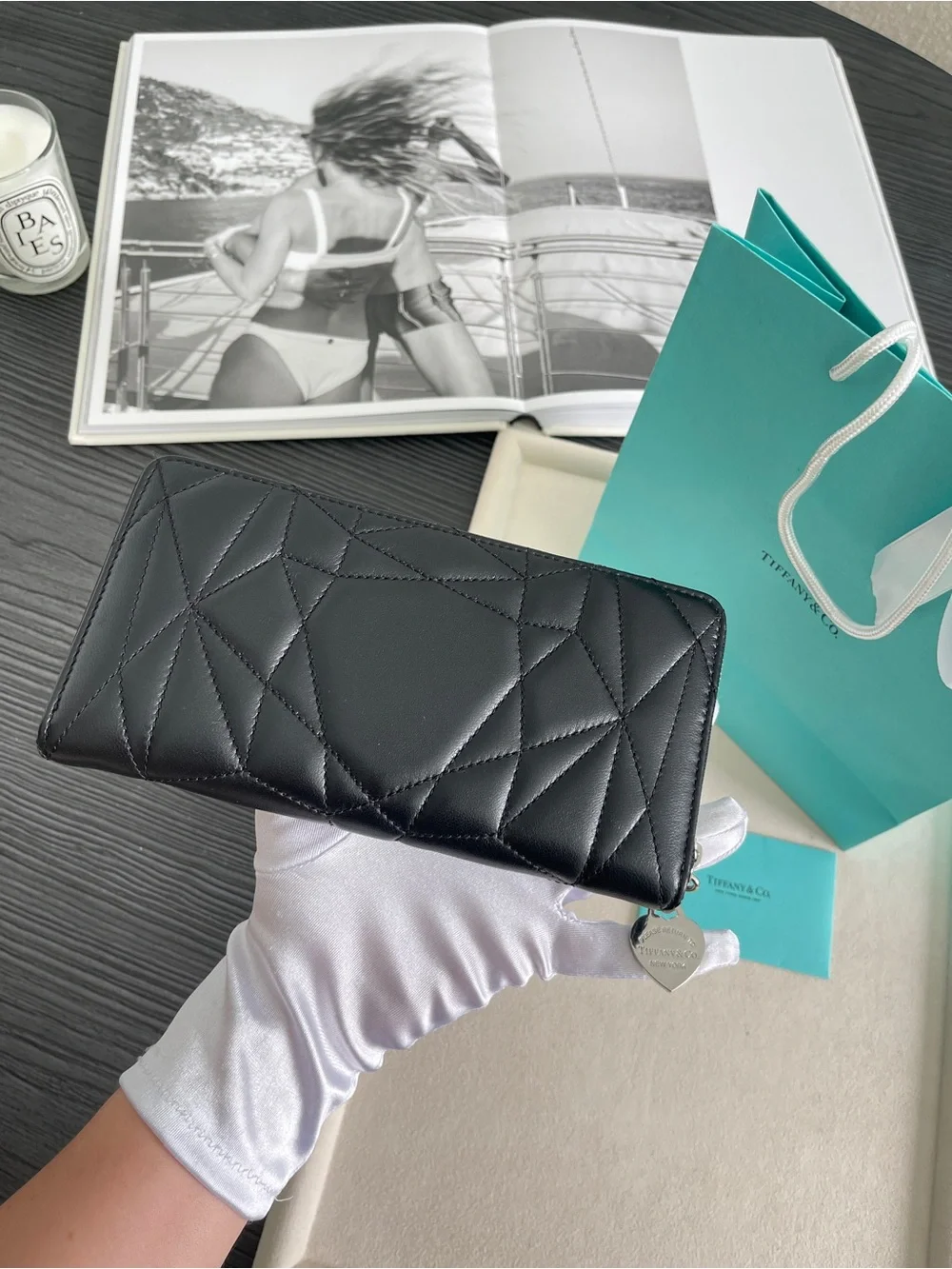 Tiffany & Co. Return to Tiffany Black Padded Lambskin Zip Around Wallet NWT $690